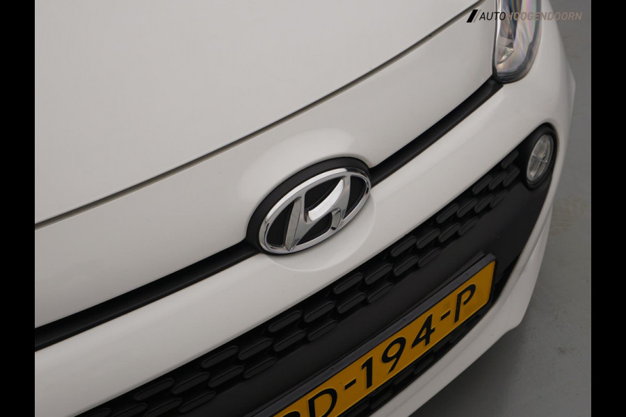 Hyundai i10 1.0i Go! Sport Edition (APPLE CARPLAY,LED,NAVIGATIE,CRUISE,AIRCO,LM-VELGEN,NIEUWE APK,TOPCONDITIE)