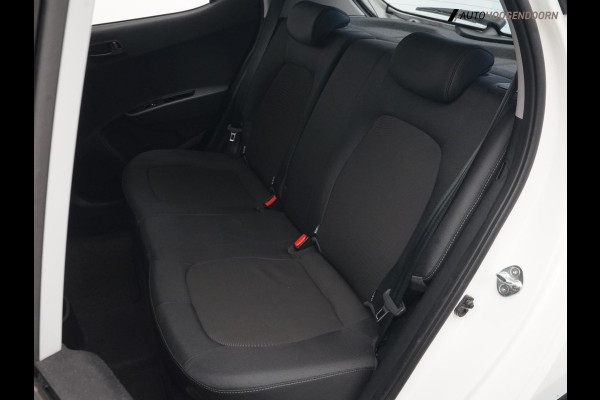 Hyundai i10 1.0i Go! Sport Edition (APPLE CARPLAY,LED,NAVIGATIE,CRUISE,AIRCO,LM-VELGEN,NIEUWE APK,TOPCONDITIE)