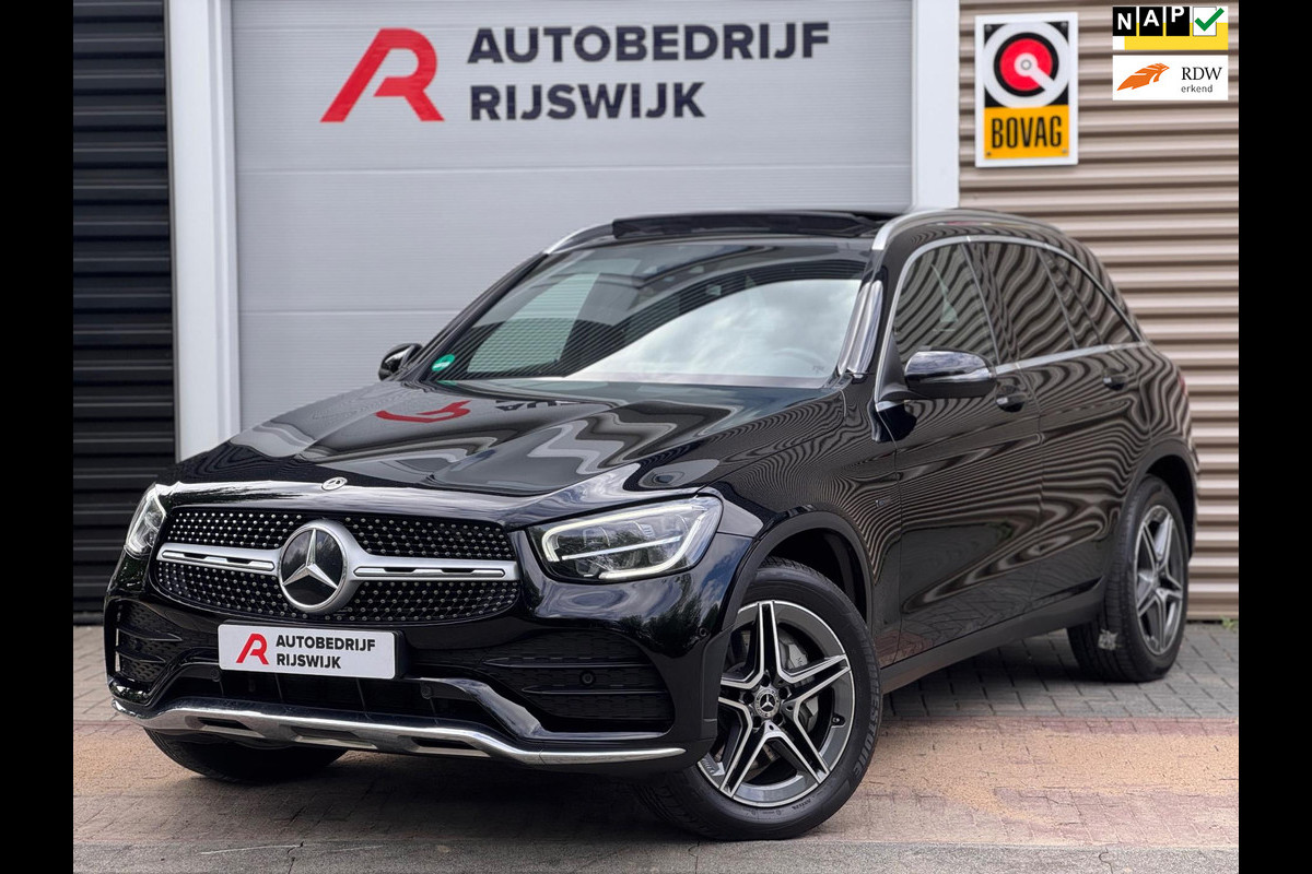 Mercedes-Benz GLC 300e AMG 4MATIC Pano/Camera/Keyless/Sfeer Mercedes-Benz GLC 300e AMG 4MATIC Pano/Camera/Keyless/Sfeer