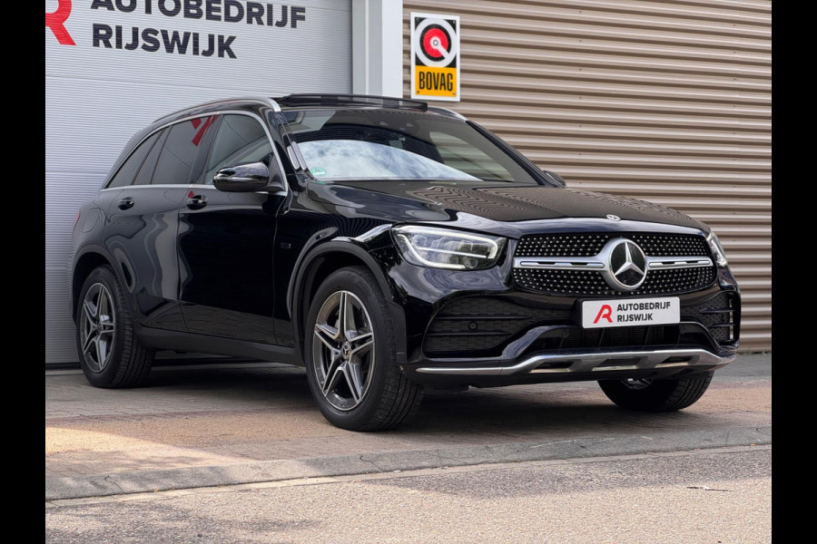 Mercedes-Benz GLC 300e AMG 4MATIC Pano/Camera/Keyless/Sfeer