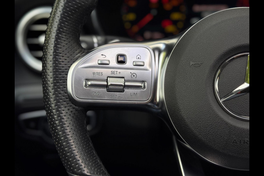 Mercedes-Benz GLC 300e AMG 4MATIC Pano/Camera/Keyless/Sfeer