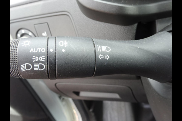 Renault Express 1.5 dCi AIRCO GROOT NAVI SCHERM SCHUIFDEUR CRUISE CONTROL