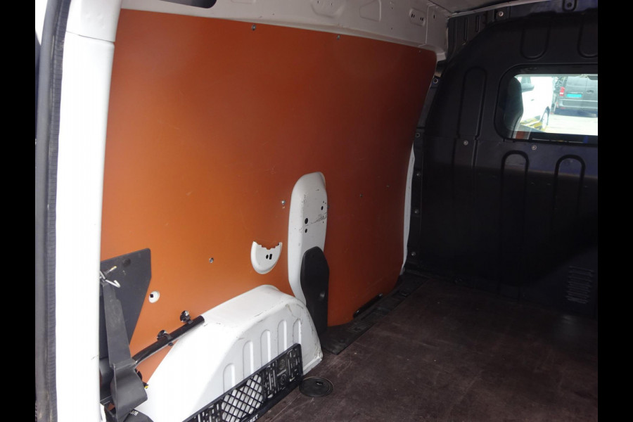 Renault Express 1.5 dCi AIRCO GROOT NAVI SCHERM SCHUIFDEUR CRUISE CONTROL