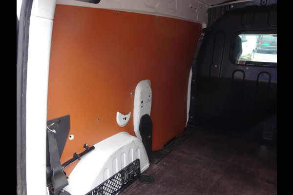 Renault Express 1.5 dCi AIRCO GROOT NAVI SCHERM SCHUIFDEUR CRUISE CONTROL