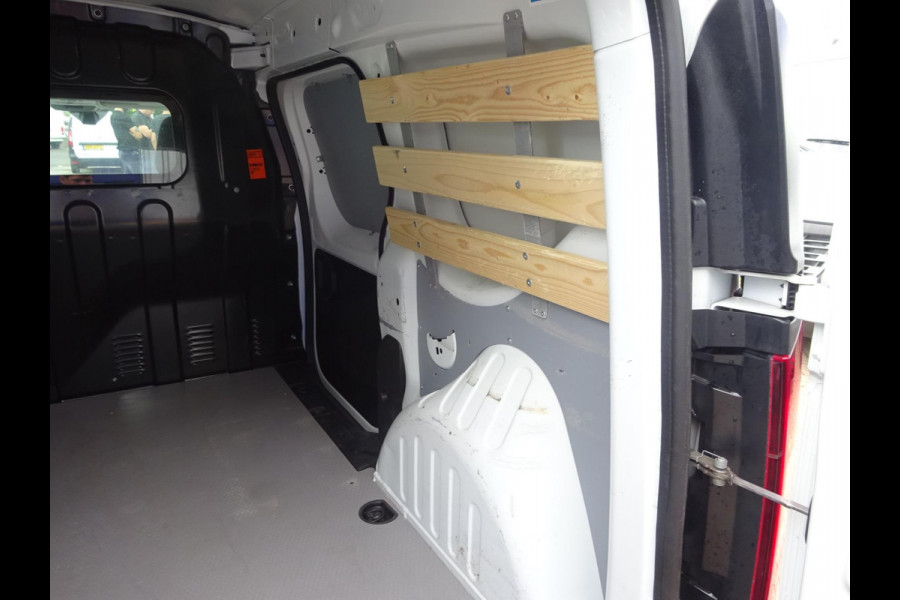 Renault Express 1.5 dCi ( Kangoo zustermodel ) + AIRCO GROOT NAVI SCHERM SCHUIFDEUR CRUISE CONTROL