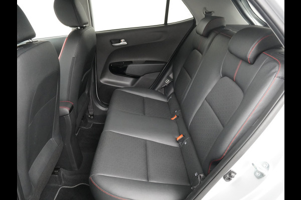 Kia Picanto 1.0 DPi GT-Line Apple Carplay/Android Auto - Cruise Control - Climate Control - Lederen bekleding - Navigatie - Achteruitrijcamera Fabrieksgarantie tot 06-2031