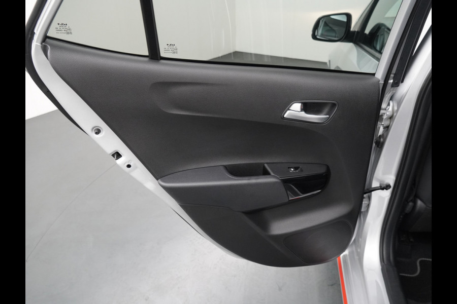 Kia Picanto 1.0 DPi GT-Line Apple Carplay/Android Auto - Cruise Control - Climate Control - Lederen bekleding - Navigatie - Achteruitrijcamera Fabrieksgarantie tot 06-2031