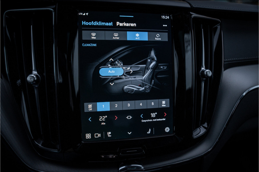 Volvo XC60 2.0 T6 Plug-in hybrid AWD Ultimate Black Edition ** Trekhaak ** Ventilatie ** Panodak ** B&W ** 12-2024!!