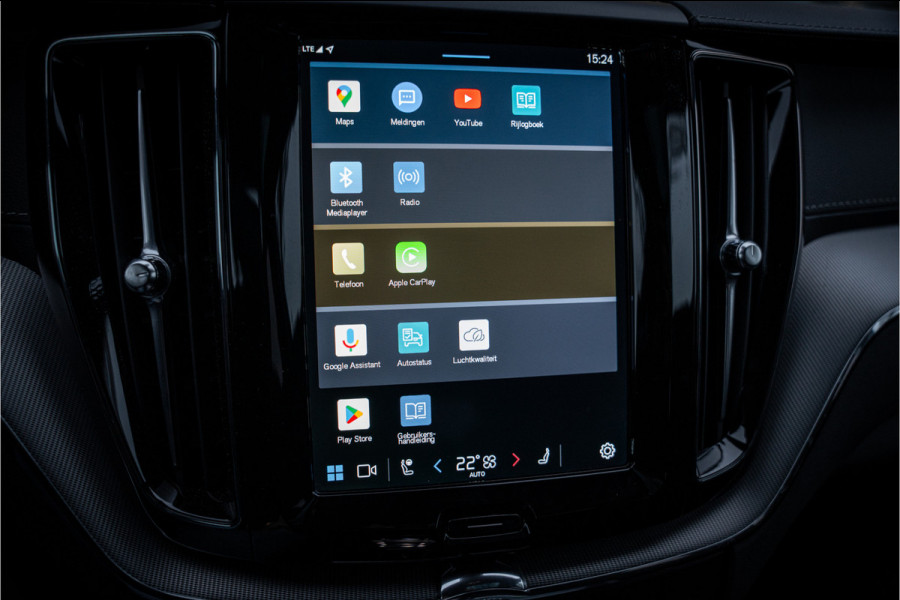 Volvo XC60 2.0 T6 Plug-in hybrid AWD Ultimate Black Edition ** Trekhaak ** Ventilatie ** Panodak ** B&W ** 12-2024!!