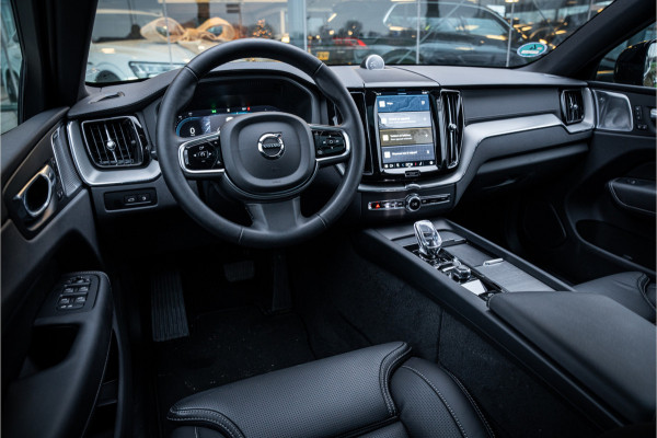 Volvo XC60 2.0 T6 Plug-in hybrid AWD Ultimate Black Edition ** Trekhaak ** Ventilatie ** Panodak ** B&W ** 12-2024!!