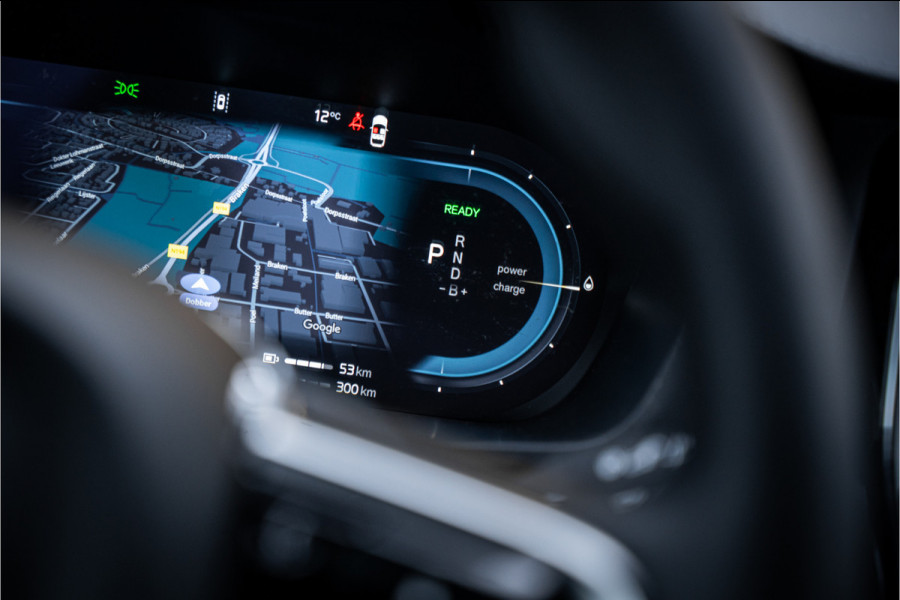 Volvo XC60 2.0 T6 Plug-in hybrid AWD Ultimate Black Edition ** Trekhaak ** Ventilatie ** Panodak ** B&W ** 12-2024!!