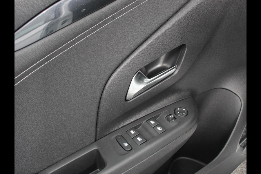 Opel Corsa 1.2 GS Achteruitrij camera Parkeersensoren Cruise control LED Verwarmde voorstoelen Stuurwiel verwarmd Climate control Apple carplay/ Android Auto