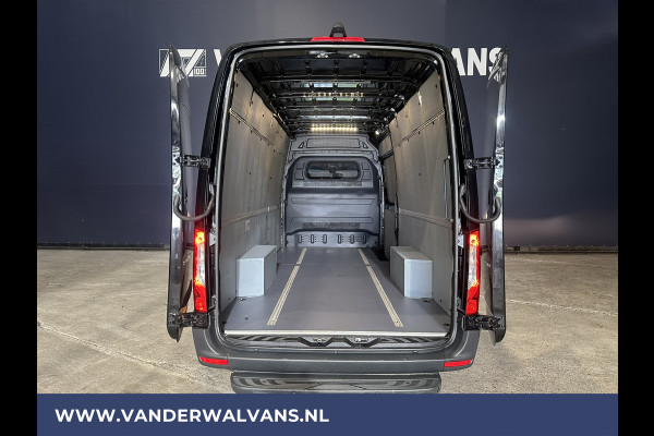 Mercedes-Benz Sprinter 317 CDI 170pk L3H2 Euro6 Airco | Camera | Apple Carplay | Android Auto Cruisecontrol, Parkeersensoren, Stoelverwarming, Bijrijdersbank, MBUX