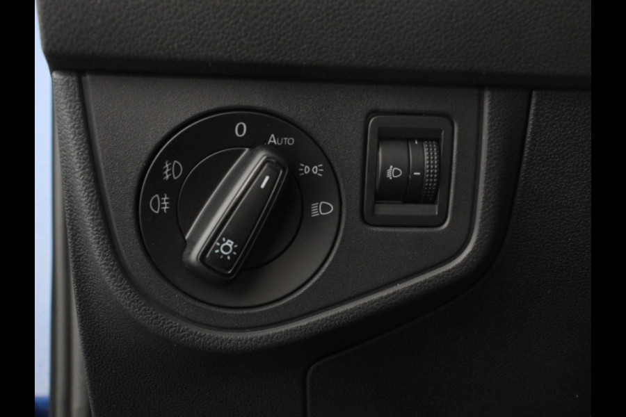 Volkswagen Polo 1.0 TSI Life | DEMO ! | Nieuw model Navigatie Digitale Cockpit Airco Parkeer sensoren V+A | LED Lichtmetalen Velgen