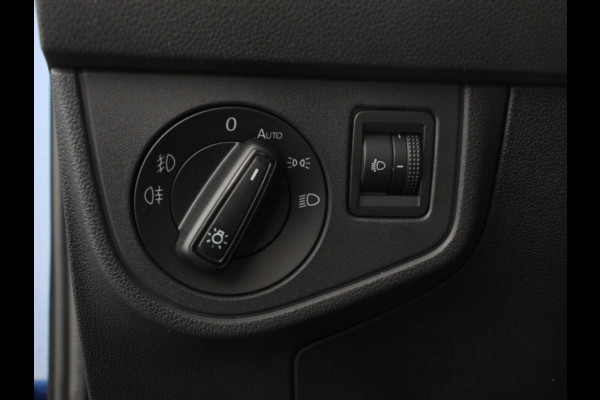 Volkswagen Polo 1.0 TSI Life | DEMO ! | Nieuw model Navigatie Digitale Cockpit Airco Parkeer sensoren V+A | LED Lichtmetalen Velgen