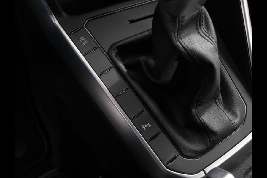 Volkswagen Polo 1.0 TSI Life | DEMO ! | Nieuw model Navigatie Digitale Cockpit Airco Parkeer sensoren V+A | LED Lichtmetalen Velgen