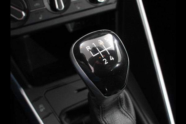 Volkswagen Polo 1.0 TSI Life | DEMO ! | Nieuw model Navigatie Digitale Cockpit Airco Parkeer sensoren V+A | LED Lichtmetalen Velgen