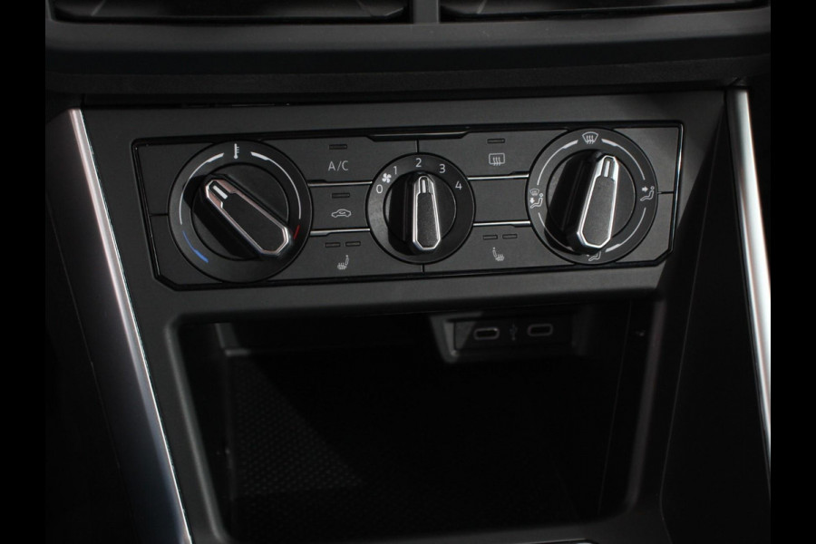Volkswagen Polo 1.0 TSI Life | DEMO ! | Nieuw model Navigatie Digitale Cockpit Airco Parkeer sensoren V+A | LED Lichtmetalen Velgen