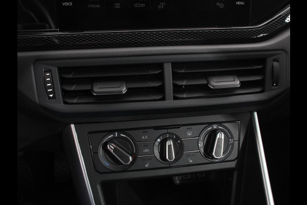 Volkswagen Polo 1.0 TSI Life | DEMO ! | Nieuw model Navigatie Digitale Cockpit Airco Parkeer sensoren V+A | LED Lichtmetalen Velgen