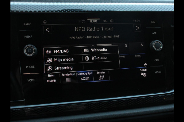 Volkswagen Polo 1.0 TSI Life | DEMO ! | Nieuw model Navigatie Digitale Cockpit Airco Parkeer sensoren V+A | LED Lichtmetalen Velgen