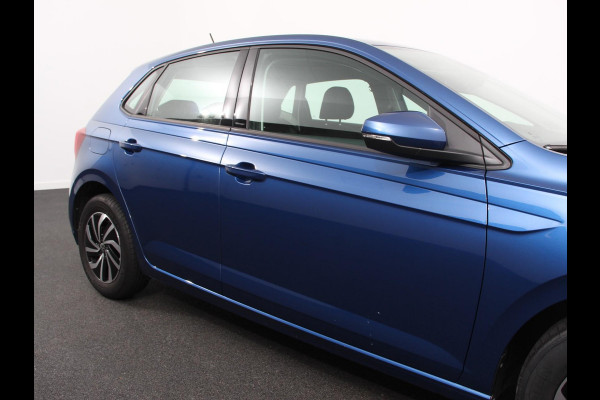 Volkswagen Polo 1.0 TSI Life | DEMO ! | Nieuw model Navigatie Digitale Cockpit Airco Parkeer sensoren V+A | LED Lichtmetalen Velgen