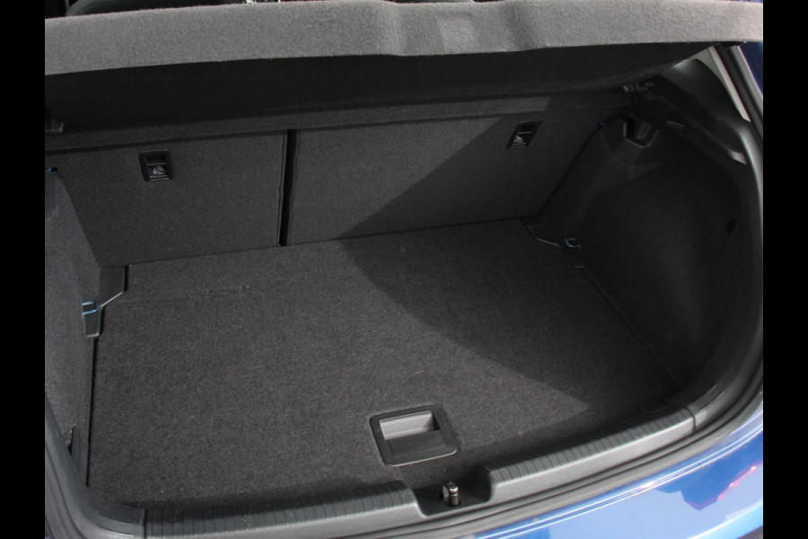 Volkswagen Polo 1.0 TSI Life | DEMO ! | Nieuw model Navigatie Digitale Cockpit Airco Parkeer sensoren V+A | LED Lichtmetalen Velgen
