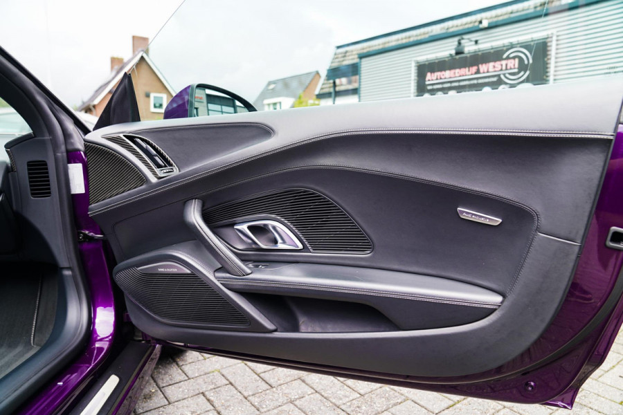 Audi R8 5.2 FSI Quattro Plus | Carbon |Audi Exclusive | Dealer onderhouden | PPF | RS-Zetels | RS Sportstuur | Bang&Olufsen | LED