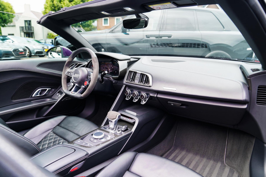 Audi R8 5.2 FSI Quattro Plus | Carbon |Audi Exclusive | Dealer onderhouden | PPF | RS-Zetels | RS Sportstuur | Bang&Olufsen | LED
