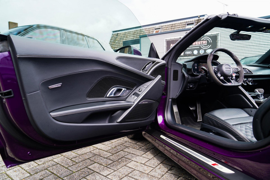 Audi R8 5.2 FSI Quattro Plus | Carbon |Audi Exclusive | Dealer onderhouden | PPF | RS-Zetels | RS Sportstuur | Bang&Olufsen | LED