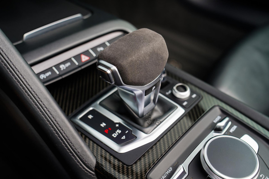 Audi R8 5.2 FSI Quattro Plus | Carbon |Audi Exclusive | Dealer onderhouden | PPF | RS-Zetels | RS Sportstuur | Bang&Olufsen | LED