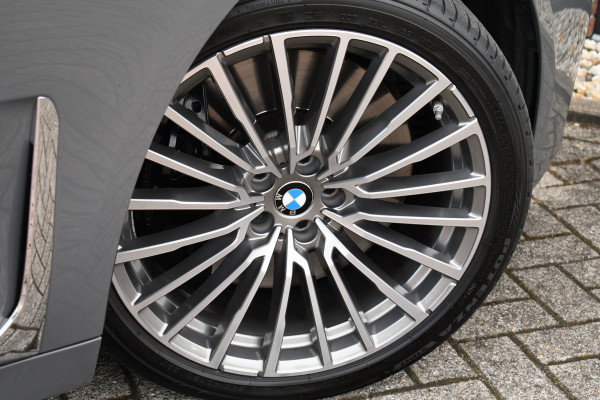 BMW 7 Serie M760Li xDrive 6.6 V12 | NL-auto | Bernina-grau | NP 262K | LCI