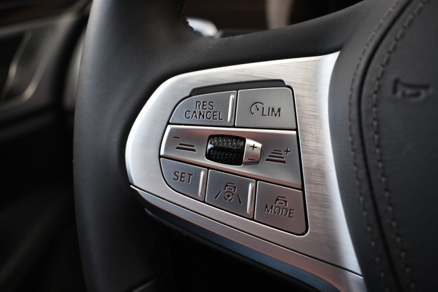 BMW 7 Serie M760Li xDrive 6.6 V12 | NL-auto | Bernina-grau | NP 262K | LCI