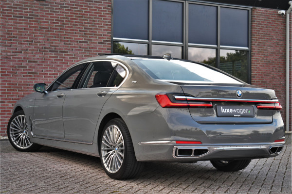 BMW 7 Serie M760Li xDrive 6.6 V12 | NL-auto | Bernina-grau | NP 262K | LCI