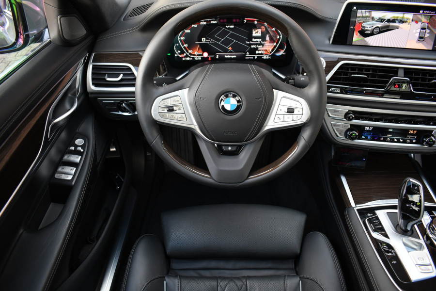 BMW 7 Serie M760Li xDrive 6.6 V12 | NL-auto | Bernina-grau | NP 262K | LCI