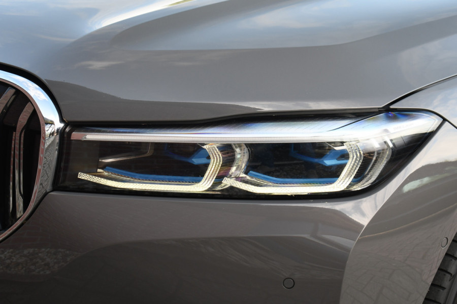 BMW 7 Serie M760Li xDrive 6.6 V12 | NL-auto | Bernina-grau | NP 262K | LCI