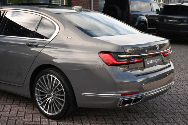 BMW 7 Serie M760Li xDrive 6.6 V12 | NL-auto | Bernina-grau | NP 262K | LCI