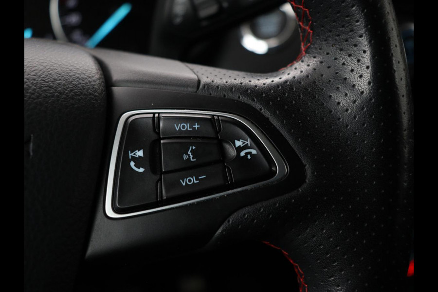 Ford EcoSport 1.0 EcoBoost ST-Line Black | Stoel & stuurverwarming | Camera | Carplay | Half leder | Climate control | Cruise control