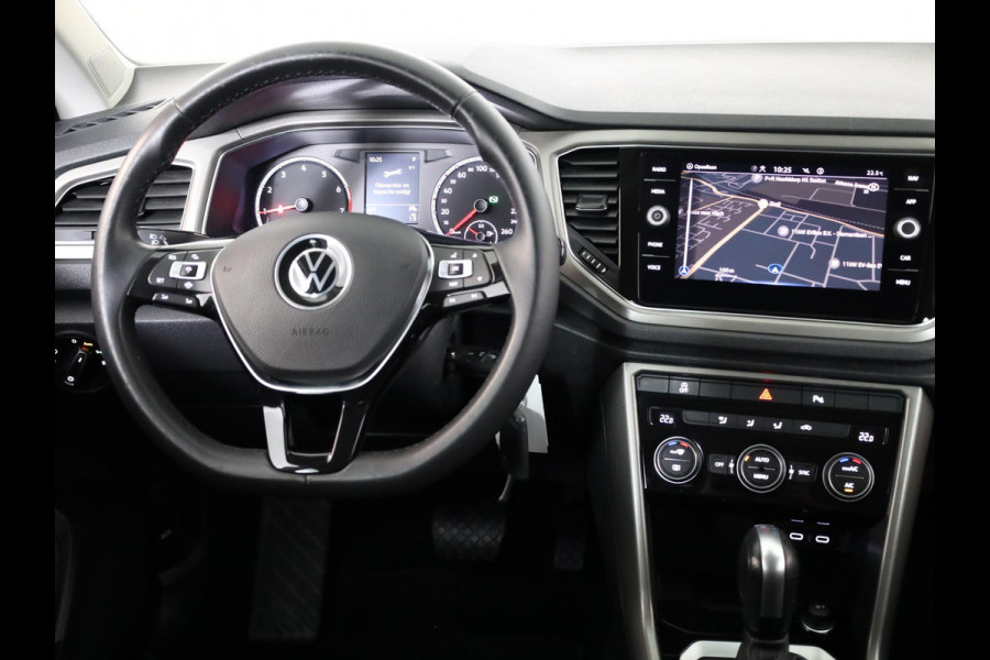 Volkswagen T-Roc 1.5 TSI Style 150 pk Automaat (DSG) | Navigatie | Parkeersensoren | Achteruitrijcamera | Adaptieve cruise control | Autom. airco | Apple Carplay/Android Auto |