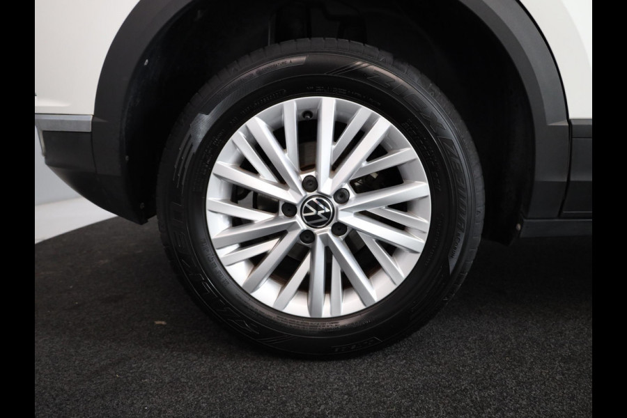 Volkswagen T-Roc 1.5 TSI Style 150 pk Automaat (DSG) | Navigatie | Parkeersensoren | Achteruitrijcamera | Adaptieve cruise control | Autom. airco | Apple Carplay/Android Auto |