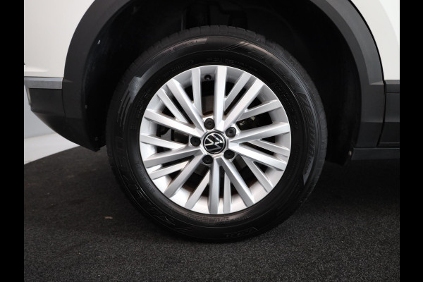 Volkswagen T-Roc 1.5 TSI Style 150 pk Automaat (DSG) | Navigatie | Parkeersensoren | Achteruitrijcamera | Adaptieve cruise control | Autom. airco | Apple Carplay/Android Auto |
