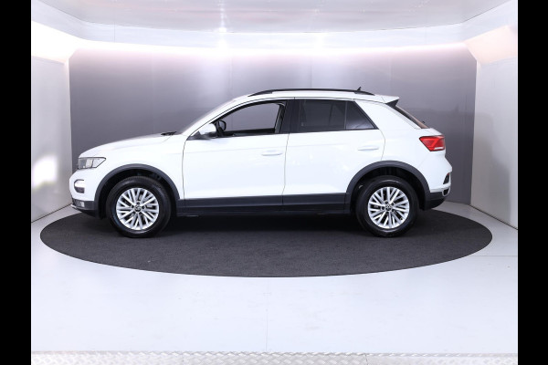 Volkswagen T-Roc 1.5 TSI Style 150 pk Automaat (DSG) | Navigatie | Parkeersensoren | Achteruitrijcamera | Adaptieve cruise control | Autom. airco | Apple Carplay/Android Auto |