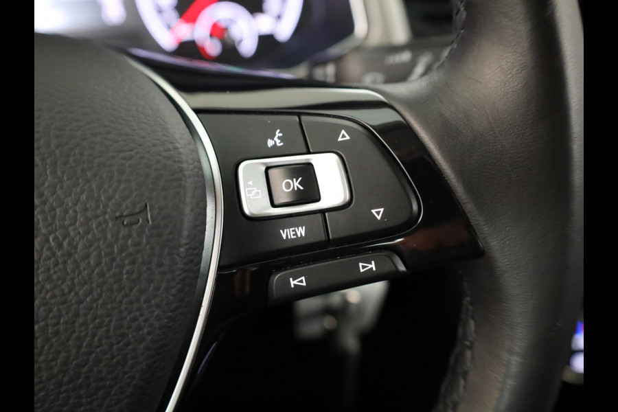 Volkswagen T-Roc 1.5 TSI Style 150 pk Automaat (DSG) | Navigatie | Parkeersensoren | Achteruitrijcamera | Adaptieve cruise control | Autom. airco | Apple Carplay/Android Auto |
