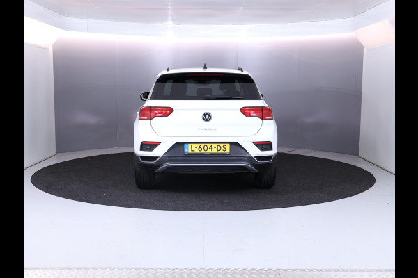 Volkswagen T-Roc 1.5 TSI Style 150 pk Automaat (DSG) | Navigatie | Parkeersensoren | Achteruitrijcamera | Adaptieve cruise control | Autom. airco | Apple Carplay/Android Auto |