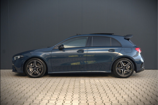Mercedes-Benz A-Klasse AMG 35 4MATIC | Panoramadak | Burmester | Stoelverwarming | Keyless | Aero pack | Adaptive Cruise Control | Ambiance verlichting | Camera | Driving Assistant | DAB | LED