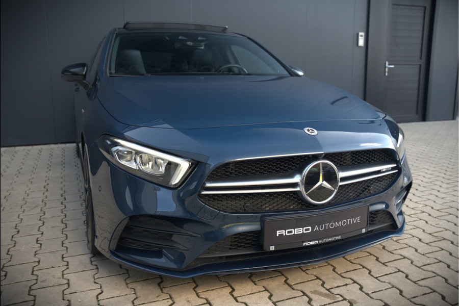 Mercedes-Benz A-Klasse AMG 35 4MATIC | Panoramadak | Burmester | Stoelverwarming | Keyless | Aero pack | Adaptive Cruise Control | Ambiance verlichting | Camera | Driving Assistant | DAB | LED