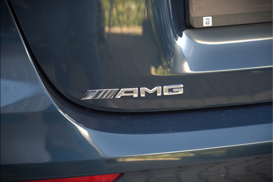 Mercedes-Benz A-Klasse AMG 35 4MATIC | Panoramadak | Burmester | Stoelverwarming | Keyless | Aero pack | Adaptive Cruise Control | Ambiance verlichting | Camera | Driving Assistant | DAB | LED