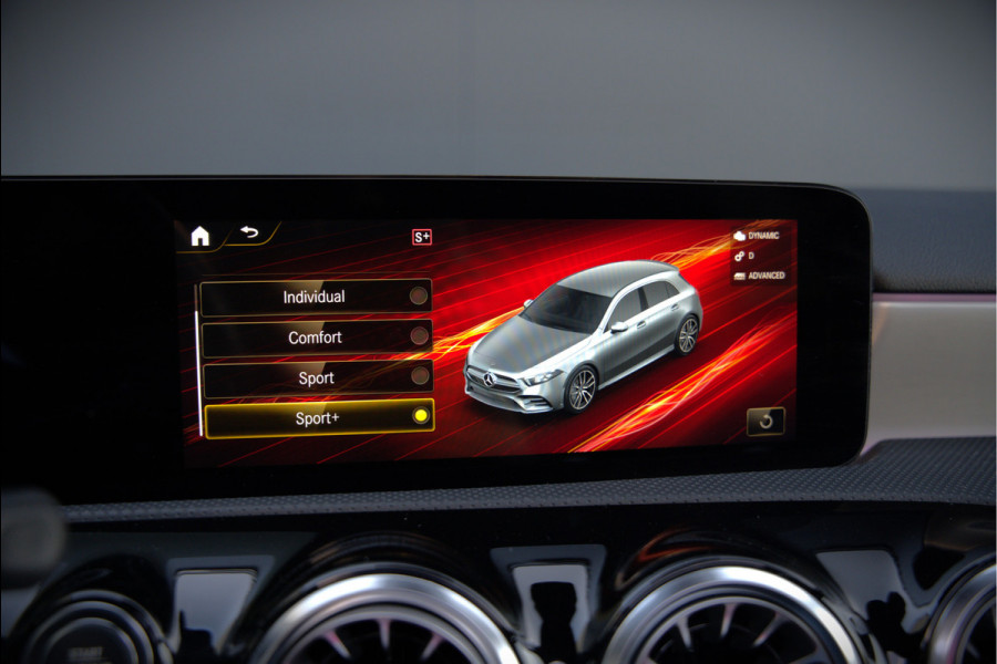 Mercedes-Benz A-Klasse AMG 35 4MATIC | Panoramadak | Burmester | Stoelverwarming | Keyless | Aero pack | Adaptive Cruise Control | Ambiance verlichting | Camera | Driving Assistant | DAB | LED