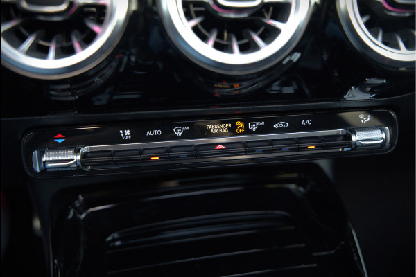 Mercedes-Benz A-Klasse AMG 35 4MATIC | Panoramadak | Burmester | Stoelverwarming | Keyless | Aero pack | Adaptive Cruise Control | Ambiance verlichting | Camera | Driving Assistant | DAB | LED