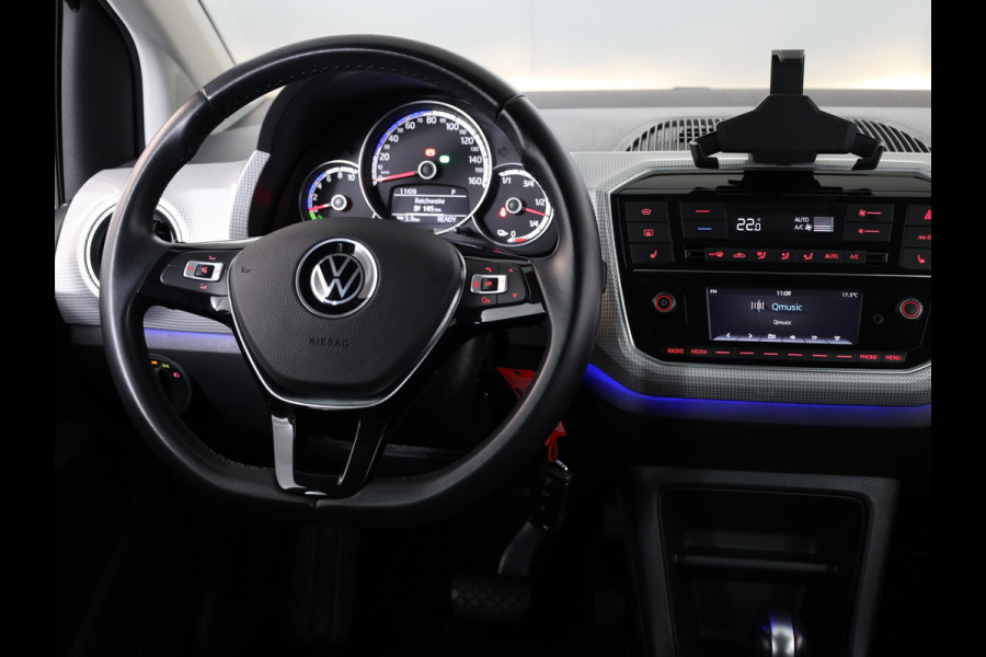 Volkswagen e-Up! e-up! Style 83 pk | Navigatie via App | Autom. airco | Cruise control | Parkeersensoren achter | Achteruitrijcamera | Stoelverwarming |