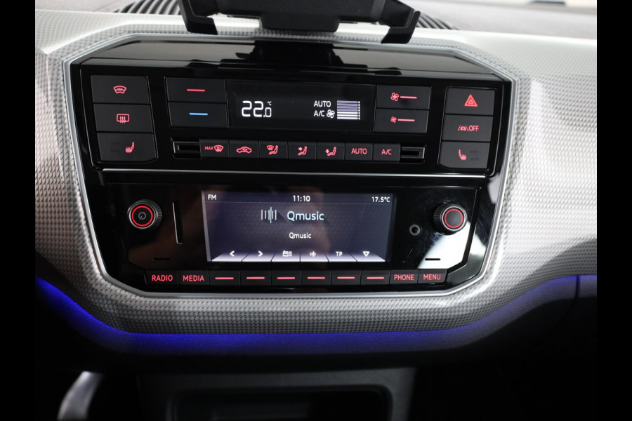 Volkswagen e-Up! e-up! Style 83 pk | Navigatie via App | Autom. airco | Cruise control | Parkeersensoren achter | Achteruitrijcamera | Stoelverwarming |